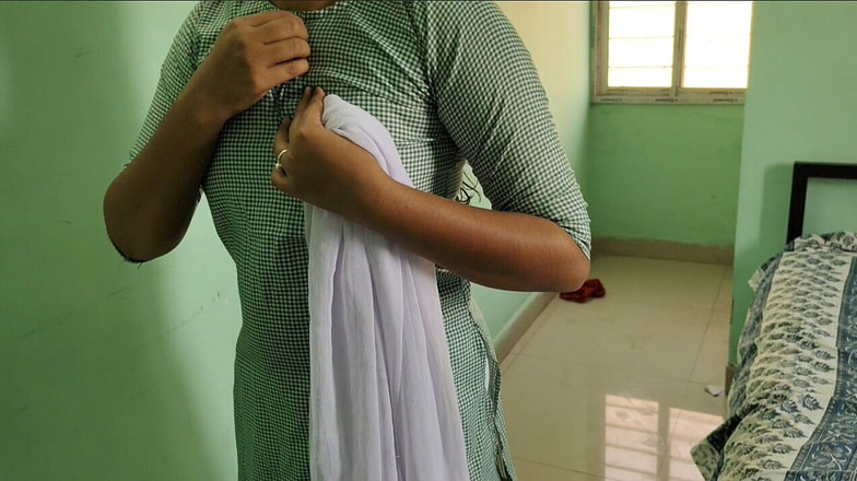 Mili bhabi: Awek desi Kolej India berkongkek dengan abang tiri