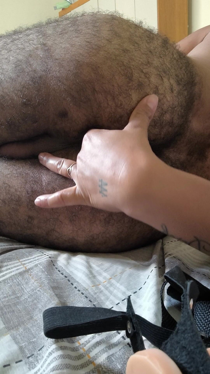 Secreta: Anal palcami w dupę