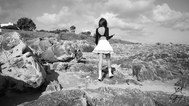 Julia Graff: Lo scandalo julia graff spiegato