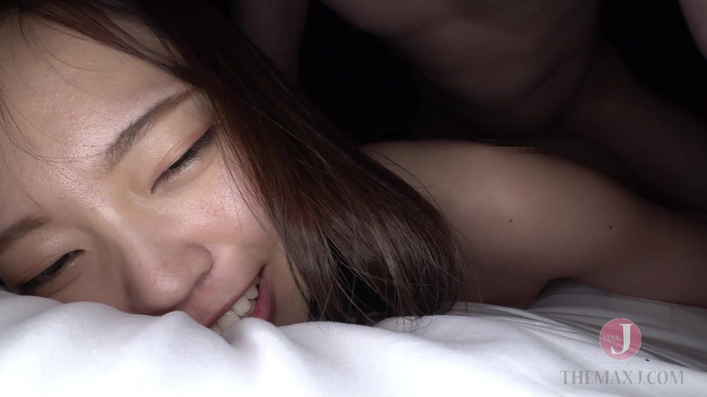 JAV Amateur: Making her cum so much that she goes white-eyed and...