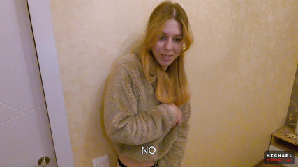 Michael Frost Pro: 섹시한 이복 여동생의 보지를 거칠게 사용하는 의붓남매