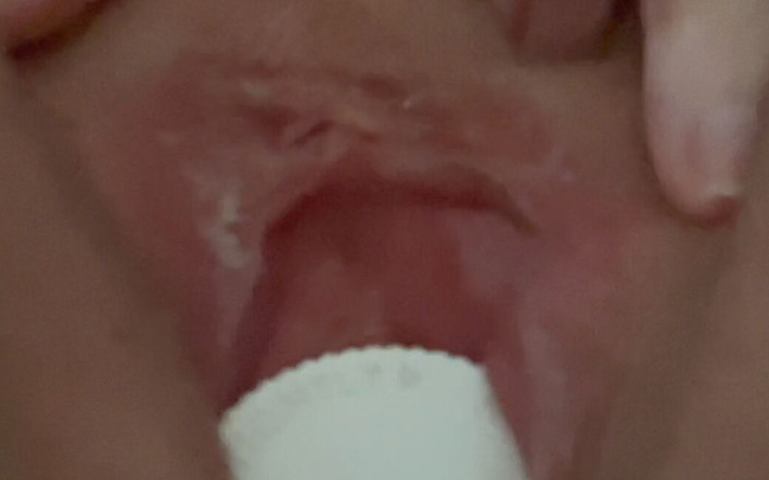 Hot potato girl: Butelka w cipa