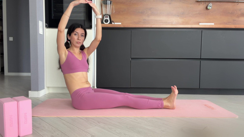 Katty West: Big Stretch Workout with Katty West in Leggings