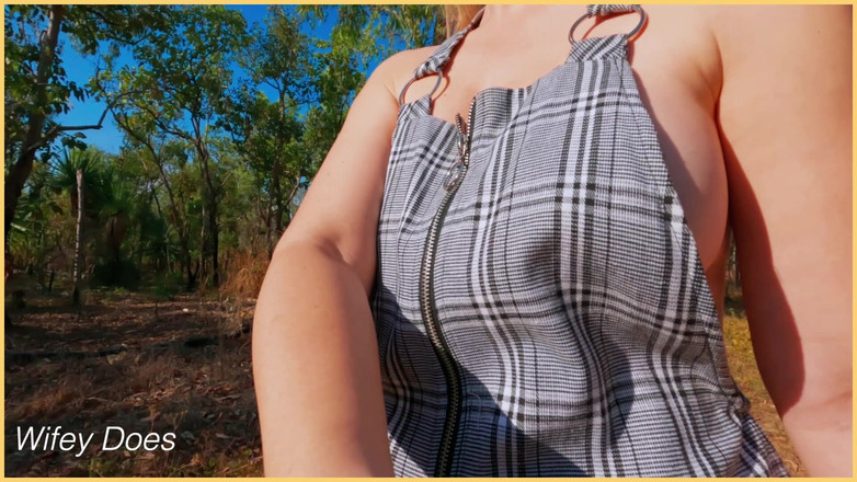 Wifey Does: Wifey es increíble mostrando su cuerpo perfecto por todas partes