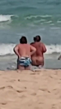 Nua no mar com as Meninas!