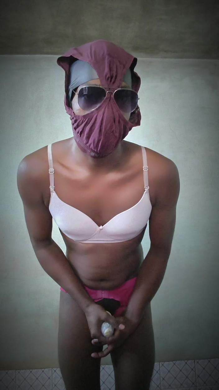 TS Azzy: TS Azzy Doing Self Handjob Masturbation With Condom