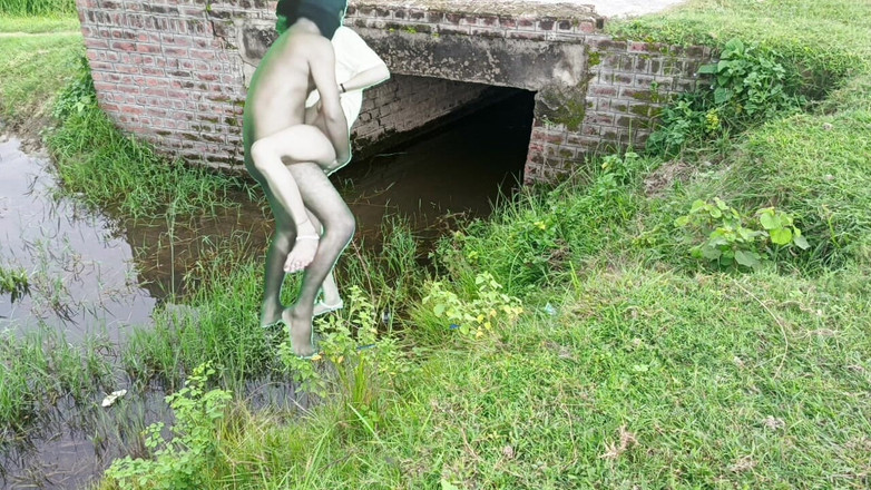 RAKP355: 新印度穆斯林女大学生和印度男友女友的性爱视频