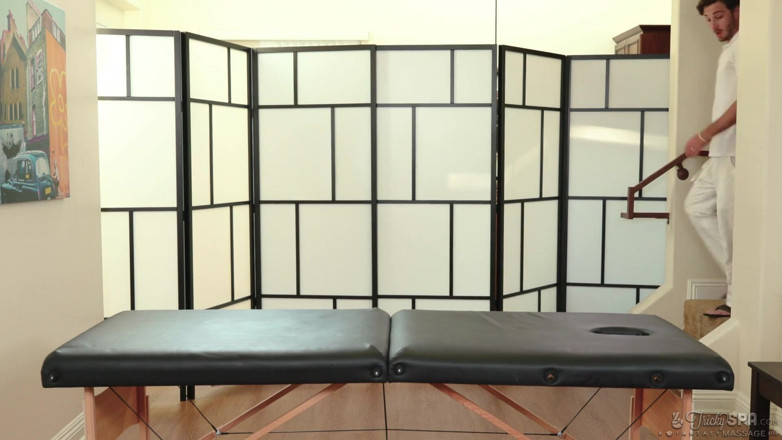 Fantasy Massage: Fantasy massage last-minute switch