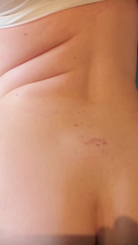 Sua esposa vizinha precisa de ajuda que você deu a ela pau em vez disso