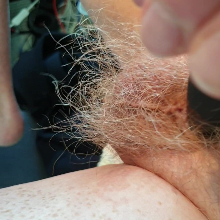 Redhairy4u: Ejaculând o pulă mică