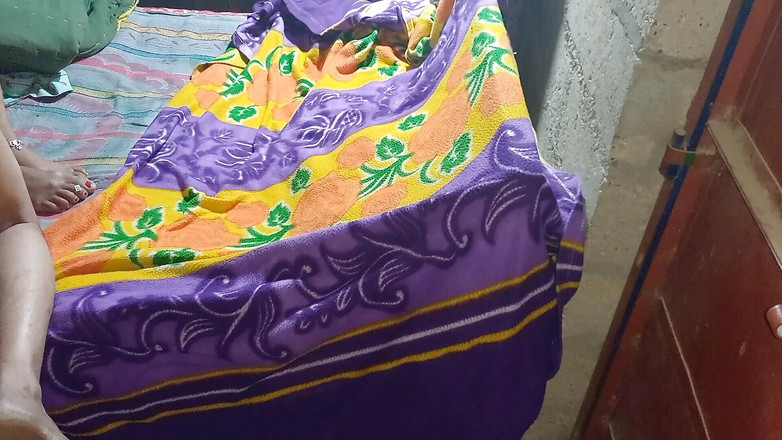 Village sexy couple Video: Vidéo de sexe indienne, couple du village, vidéo sexy