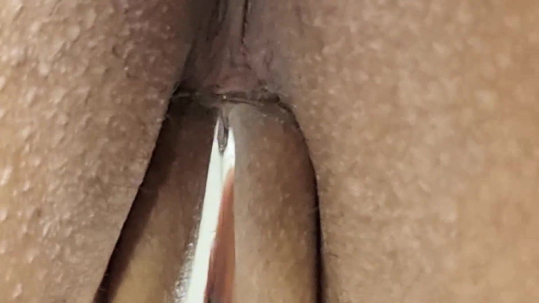 Minhaesposaparaoutro: Gospodina mea curvă excitată și găurile ei care se joacă cu...