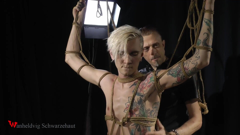 Wanheldvig: Hot guy tied to bondage device