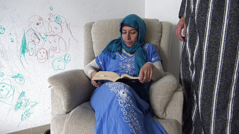 Souzan Halabi: Cô vợ Ai Cập để cho người chồng hứng tình xuất...