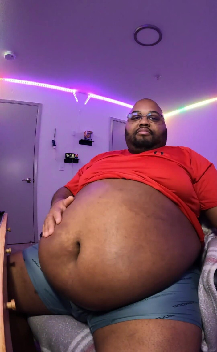 Blkhole420: 444 libbre di grasso, quasi ai miei 450 entro la fine...