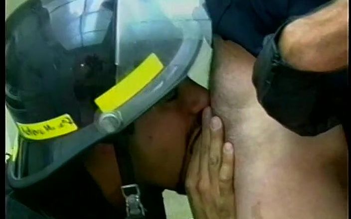 Gays Case: Horny Handsome Cop Gives Blowy with Passion in The Office