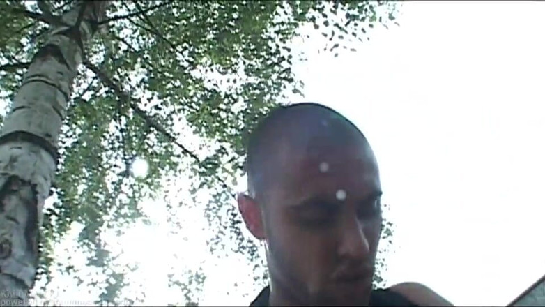 Young Bastards: Punkpojke får sperma till lunch