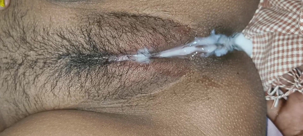 NishaKumari009: Un beau-frère laisse de l’eau dans la chatte, amants bhabhi...