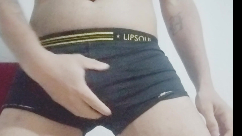 Gulareydelprazer: 在浴室和床上自慰