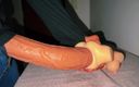 Greedy truck: Mini bambola del sesso super elastica viene allungata con un...