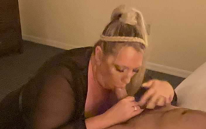 Venus Rising_Hotwife: Трахаю борг мого чоловіка