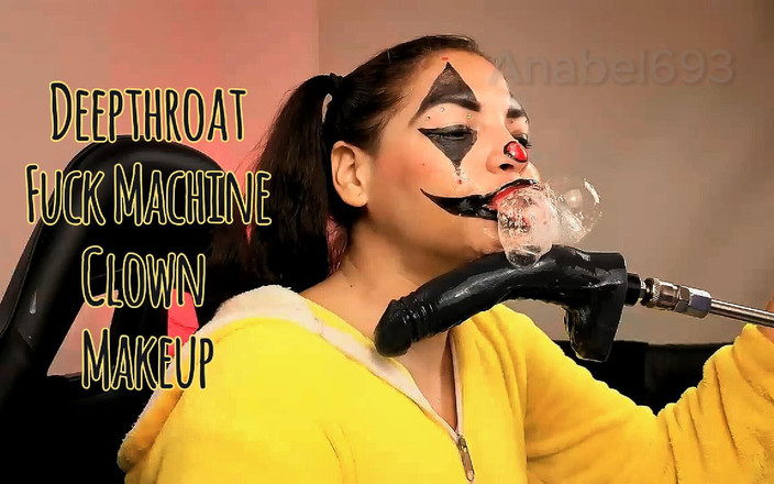 anabel693: Zlobivý klaun šuká jeho hrdlo s kurva stroj