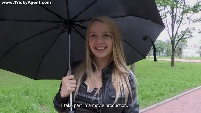Tricky Agent: Sex Casting for Blonde Teeny
