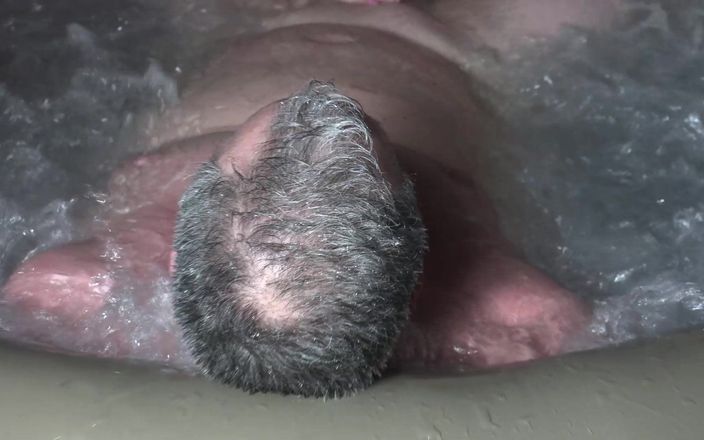 Matty facial: Bañera de hidromasaje divertido