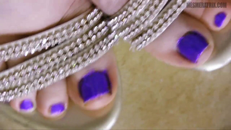 Lady Mesmeratrix Official: Foot seduction...