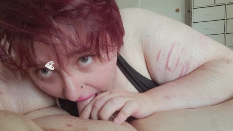 puppyrolls: Sempre entre as pernas, atendendo-as muito bem!