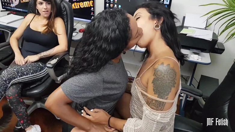 MF Fetish: The Perfect End to a Day with Brunettes