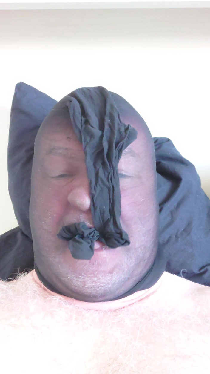 NylonFace: Carmen Nylonjunge Makes Grims in Nylon Mask