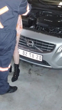 Arabalara ve kadınlara servis yapan tamirci benim