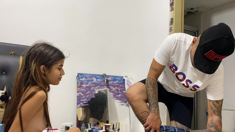 SaritaHott: Chị kế của tôi thủ dâm với âm đạo còn trinh của...