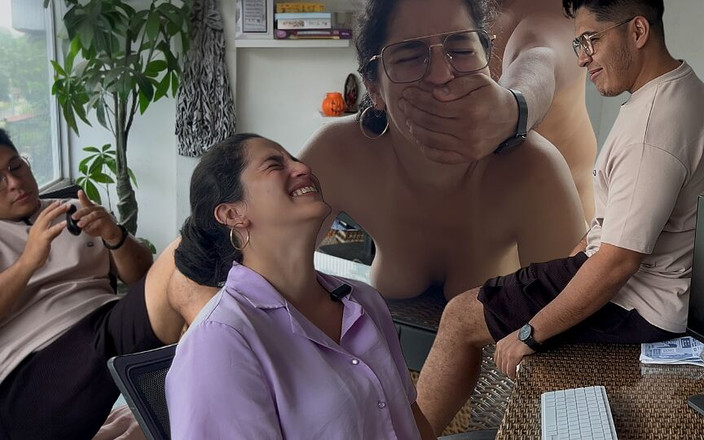 Roxxan: Eşimle mesai saatleri içinde sekreterim diye oynuyorum