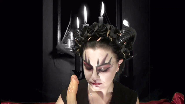 Sexy Milf: Succubus आपके वीर्य को खाली कर देती है लंड चुसाई