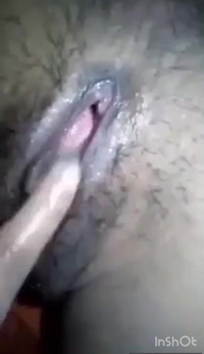 Sluty Piya: Awek desi sangat miang untuk cuckold teman lelaki dalam pepeknya...