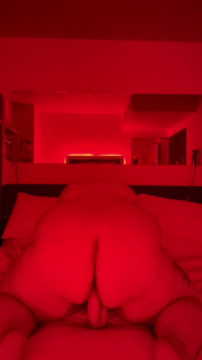 Quinnicide: Bbw-milf berijdt dildo