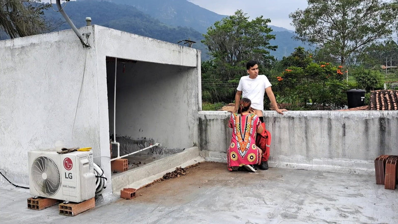 Aly: Працівник смокче в хлопця з обслуговування, частина 1