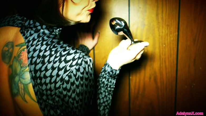 AdalynnX: AdalynnX - Buttplug fun before a night out