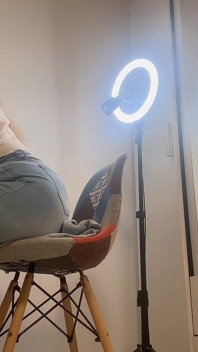Bts Pets: Une Déesse Fait Exploser Des Pets Pendant Le Tournage