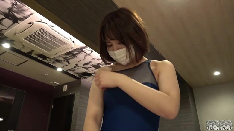 A case of fling: Thiên thần trong đống đổ nát: một người đẹp tinh tế đánh mất mình...