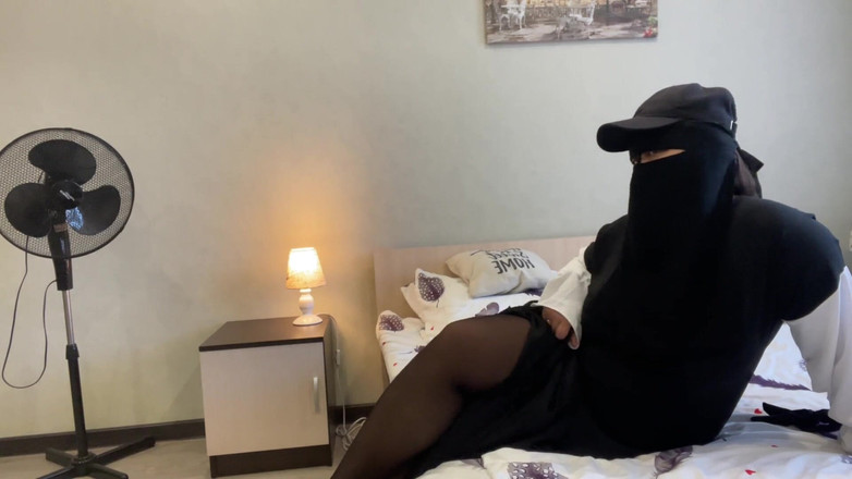 Lux Eva: 操我朋友的老婆