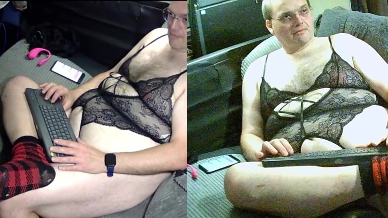 Caressonnous: Покорная маленькая шмоттер