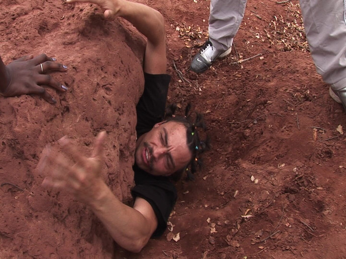 Bangora amateur club: Belleza enterrada en la arena: sexo salvaje al aire libre