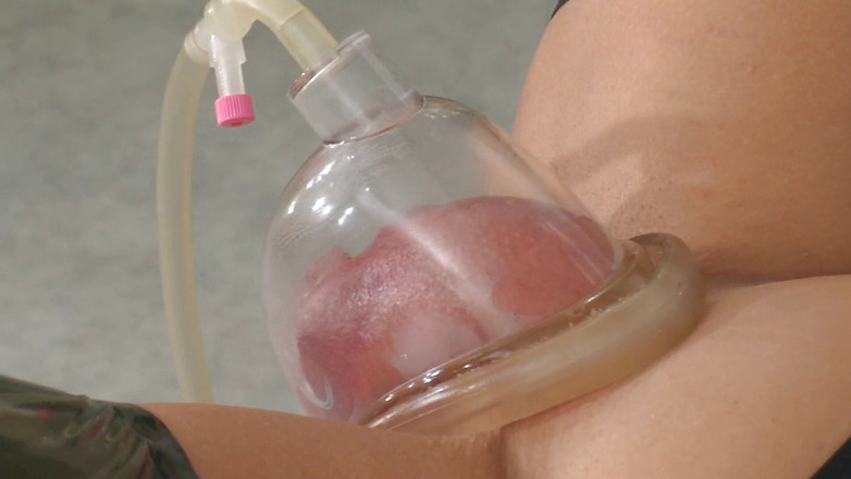 Rubber & Clinic Studio - 1ATOYS: Ігри з вакуумним накачуванням, електро та сечею