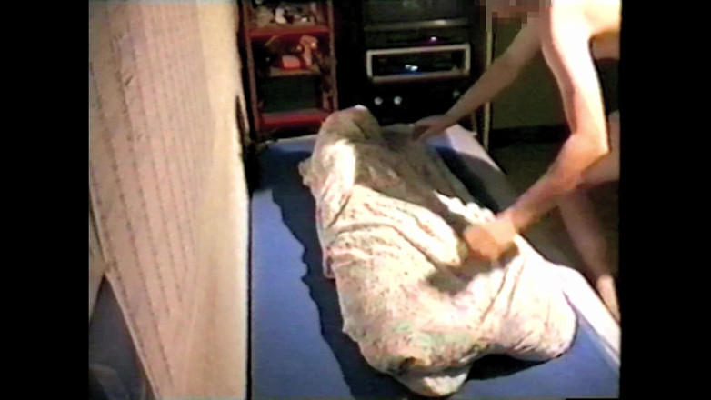 Mark Hannes: Deux strip-teases, branlette, masturbation en une journée avec ma première...