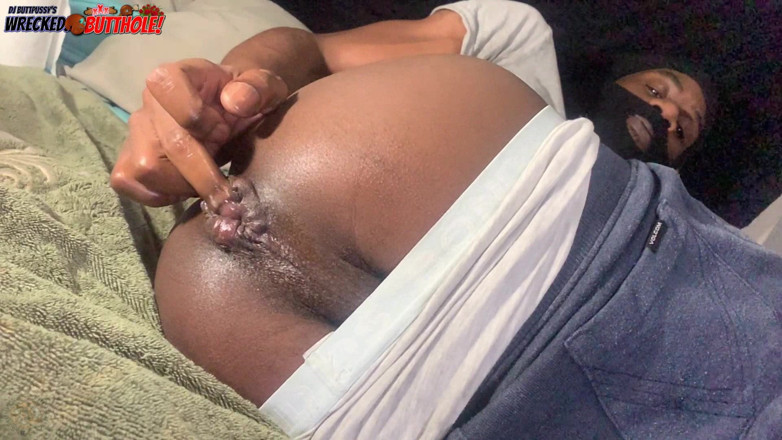 Ass Monkey: Anal futând cu degetul un twink negru distrus în cur cu încetinitorul (dar...