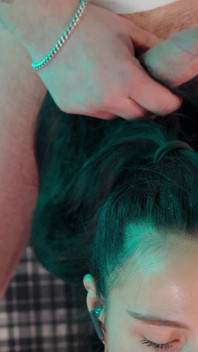 Freeuse Hairjob While She Vapes & Scrolls