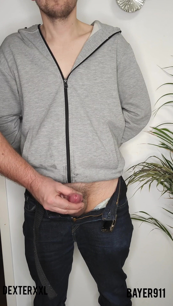 Bayer911: गोरी दुबली अजीब लड़के को dexterxxl का पहला वीर्य नियंत्रण मिलता है